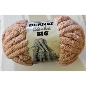 Bernat Blanket Big Yarn Jumbo 10.5oz Pink New Chenille Super Bulky 32 Yards